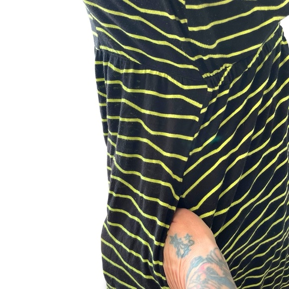 Fox Women's Striped Sundress Black & Yellow Adjustable Straps Summer Casual - Picture 5 of 6